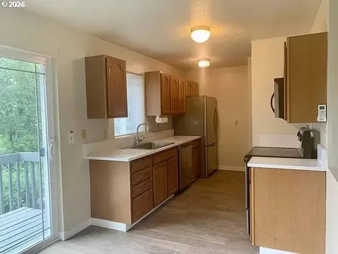 9295 SW Hill Street Portland OR 97223