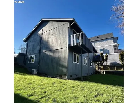 9295 SW Hill Street Portland OR 97223