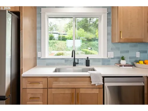 2405 W 22nd Avenue Eugene OR 97405