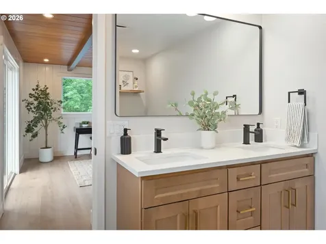 2405 W 22nd Avenue Eugene OR 97405
