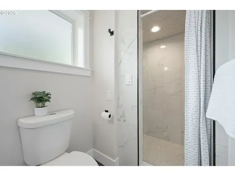 2405 W 22nd Avenue Eugene OR 97405
