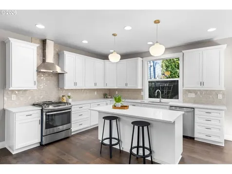 11530 SW 61st Avenue Portland OR 97219