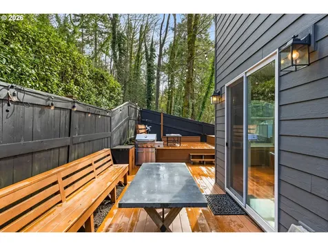 11530 SW 61st Avenue Portland OR 97219