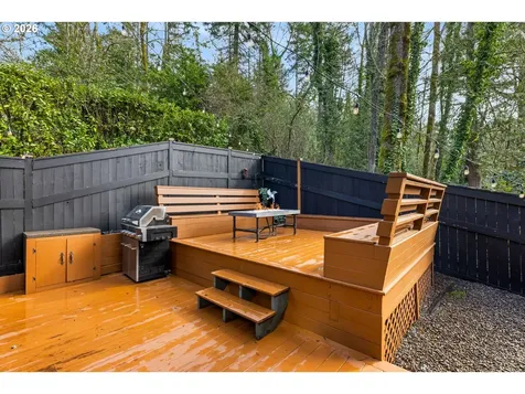 11530 SW 61st Avenue Portland OR 97219