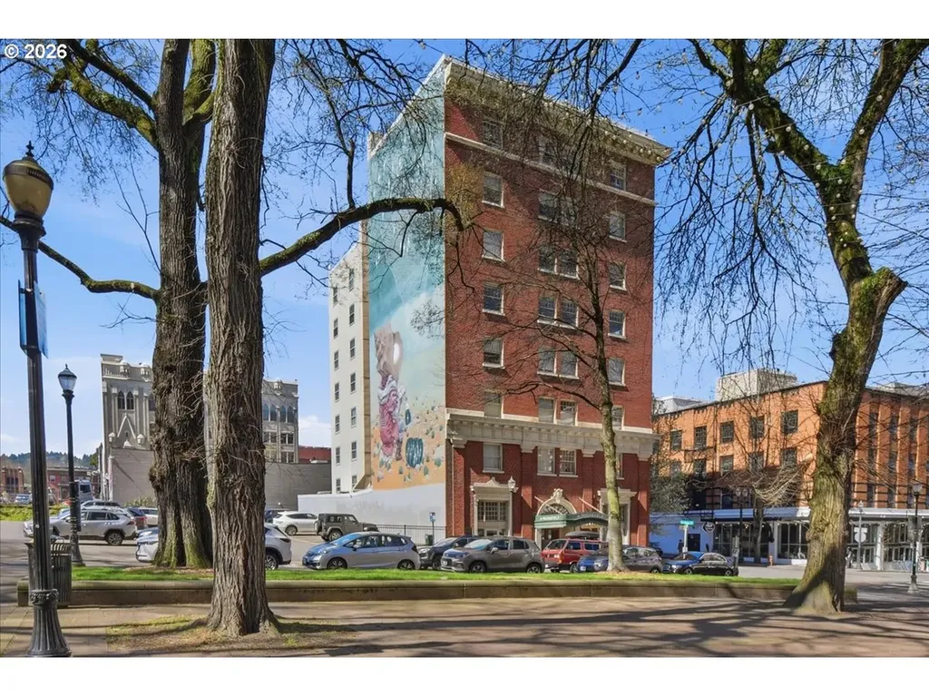 1005 SW Park Avenue Portland OR 97205