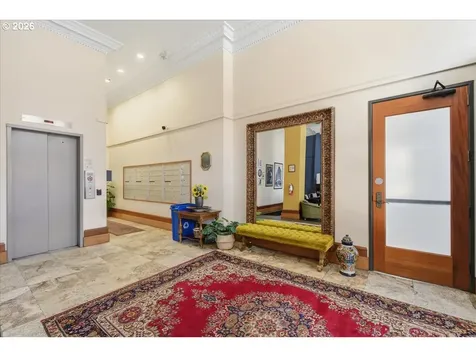 1005 SW Park Avenue Portland OR 97205