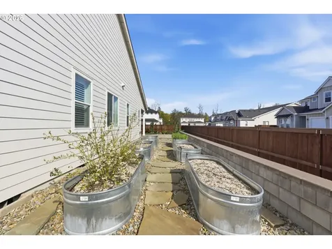 8609 NE 182nd Place Vancouver WA 98682