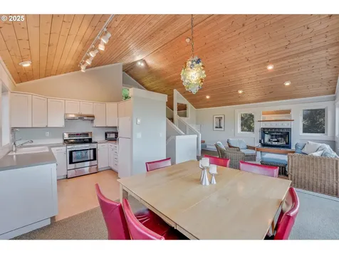 333 Vosburg Street Wheeler OR 97147