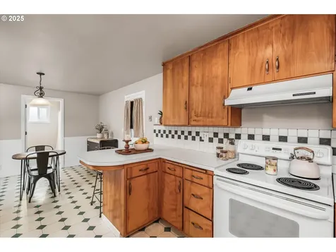 4485 Avalon Street Eugene OR 97402