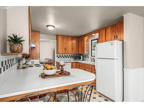 4485 Avalon Street Eugene OR 97402
