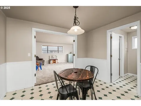 4485 Avalon Street Eugene OR 97402