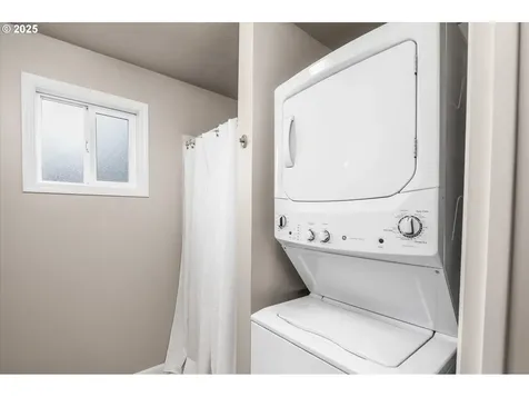 4485 Avalon Street Eugene OR 97402