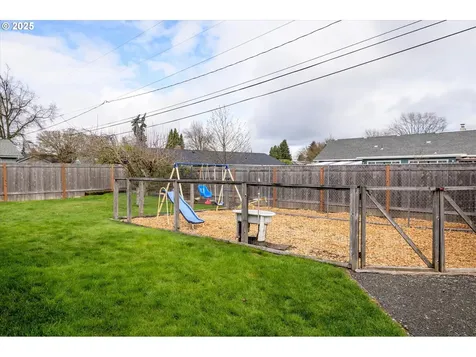 4485 Avalon Street Eugene OR 97402
