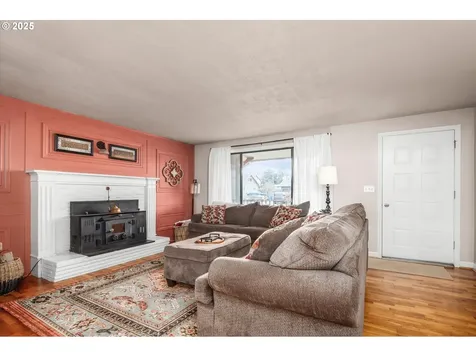 4485 Avalon Street Eugene OR 97402