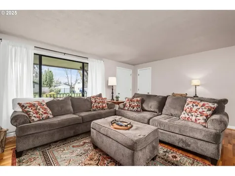 4485 Avalon Street Eugene OR 97402