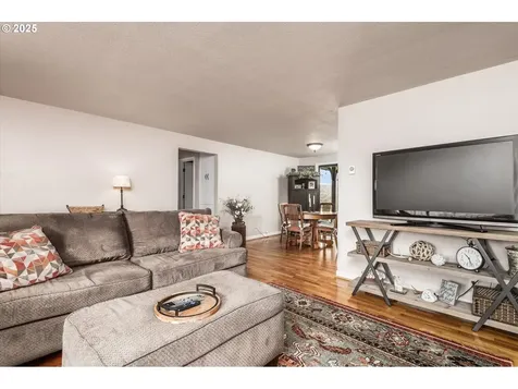 4485 Avalon Street Eugene OR 97402