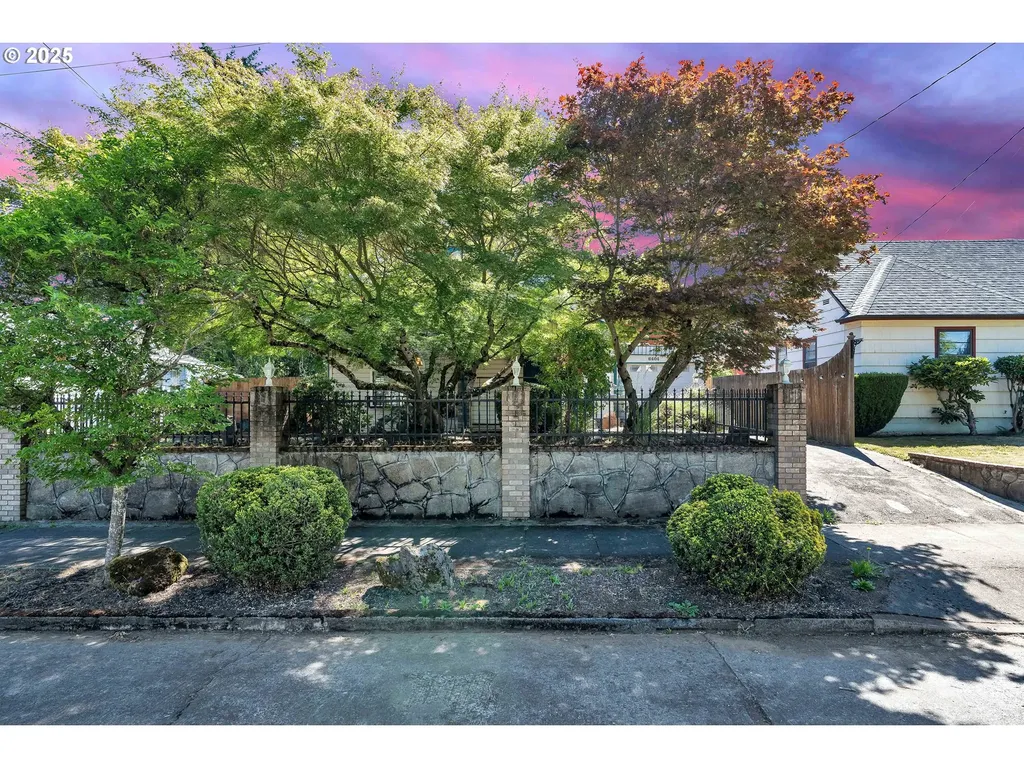 6404 N Omaha Avenue Portland OR 97217