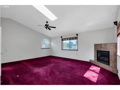 6404 N Omaha Avenue Portland OR 97217