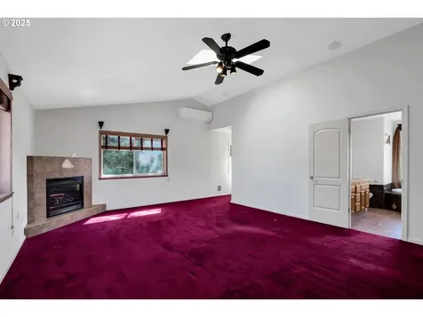 6404 N Omaha Avenue Portland OR 97217