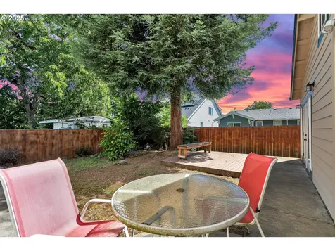 6404 N Omaha Avenue Portland OR 97217
