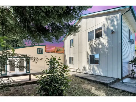 6404 N Omaha Avenue Portland OR 97217