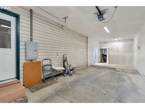 6404 N Omaha Avenue Portland OR 97217