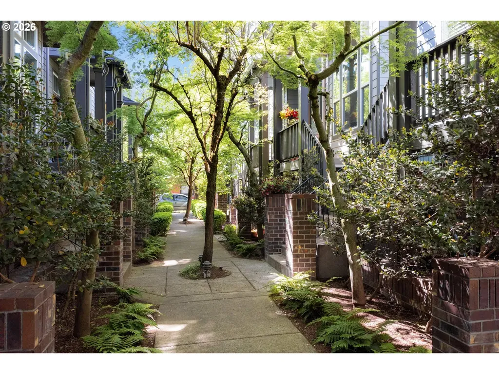 8818 SE 11th Avenue Portland OR 97202
