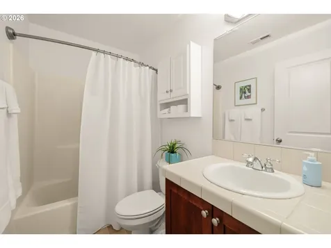 8818 SE 11th Avenue Portland OR 97202