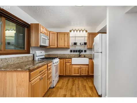 8501 SW Iroquois Drive Tualatin OR 97062