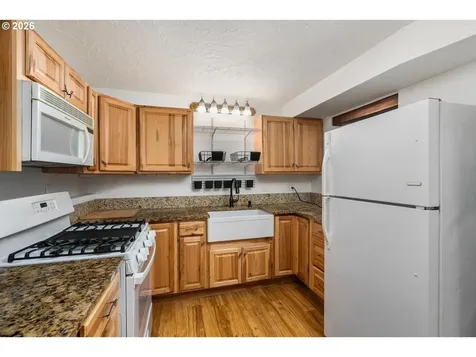 8501 SW Iroquois Drive Tualatin OR 97062