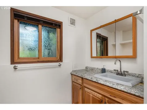 8501 SW Iroquois Drive Tualatin OR 97062