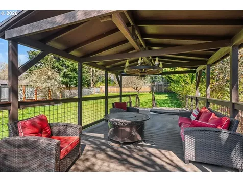8501 SW Iroquois Drive Tualatin OR 97062