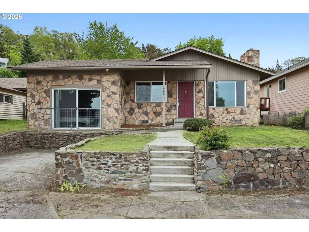 1408 E 15th Street The Dalles OR 97058