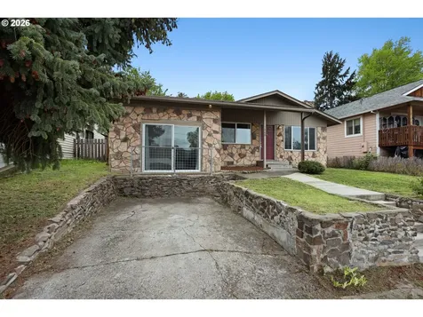 1408 E 15th Street The Dalles OR 97058