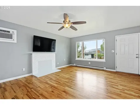 1408 E 15th Street The Dalles OR 97058