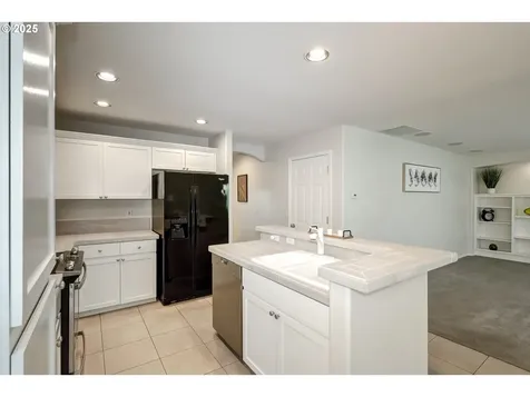555 NE Caden Avenue Hillsboro OR 97124