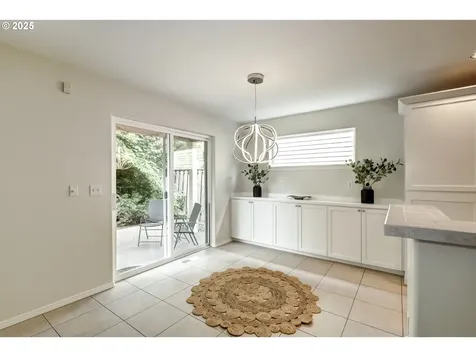555 NE Caden Avenue Hillsboro OR 97124