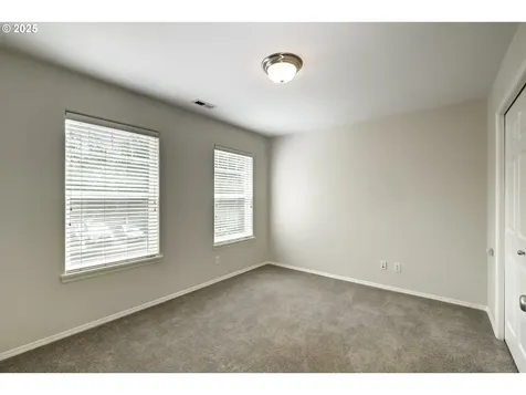 555 NE Caden Avenue Hillsboro OR 97124