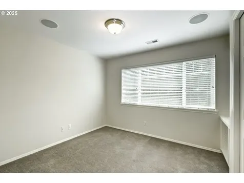 555 NE Caden Avenue Hillsboro OR 97124