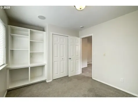 555 NE Caden Avenue Hillsboro OR 97124
