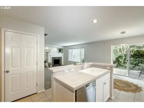 555 NE Caden Avenue Hillsboro OR 97124