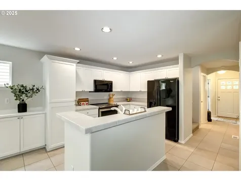 555 NE Caden Avenue Hillsboro OR 97124