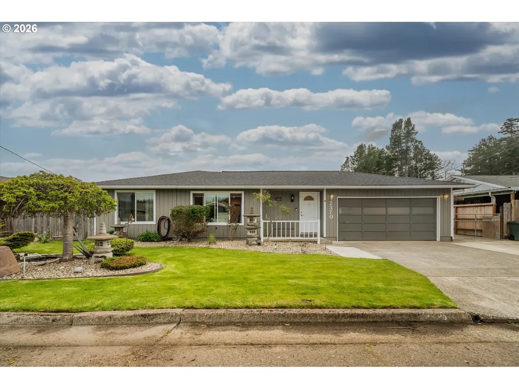 2370 Fir Street North Bend OR 97459