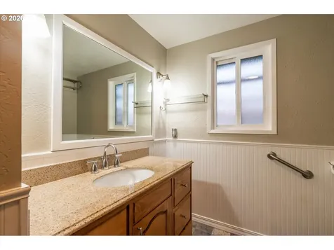 2370 Fir Street North Bend OR 97459