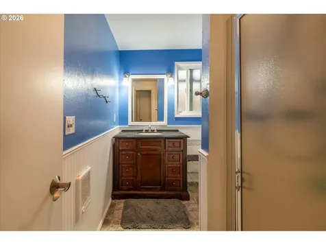 2370 Fir Street North Bend OR 97459