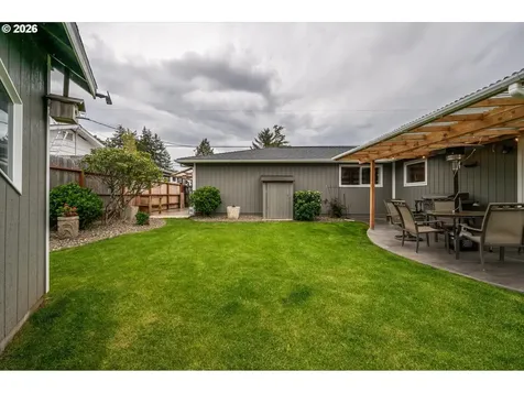 2370 Fir Street North Bend OR 97459