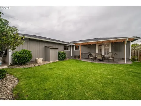 2370 Fir Street North Bend OR 97459
