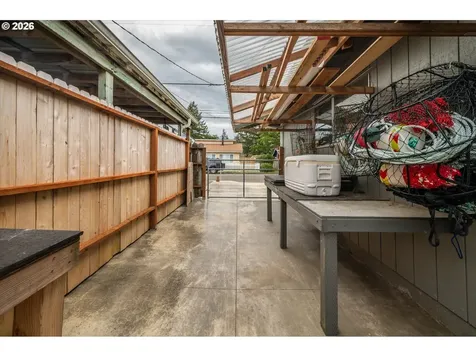 2370 Fir Street North Bend OR 97459