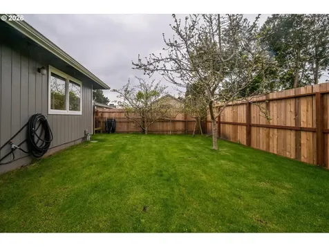 2370 Fir Street North Bend OR 97459