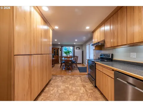 2370 Fir Street North Bend OR 97459